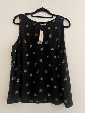 Reitmans R Essentials Black Floral Tank